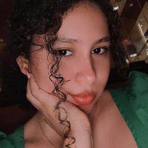 Meet your Posher, Aura magdalena